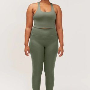 NWOT Girlfriend Collective Paloma Racerback Bra in Thyme